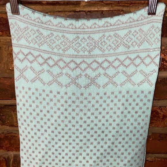 New NWT New York & Company Blue Gray Printed Knit Infinity Scarf Women's - Picture 2 of 5